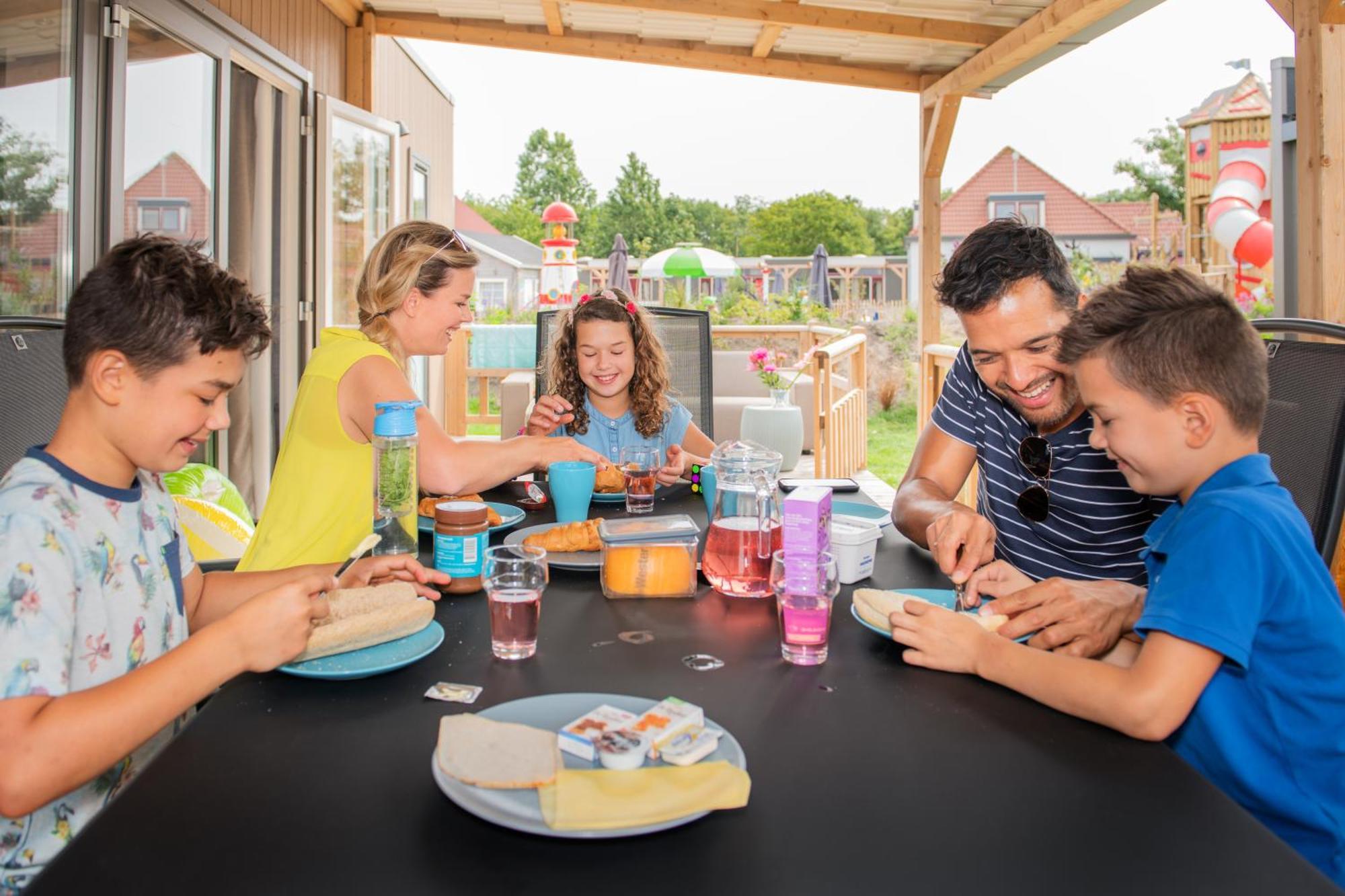 Rcn Vakantiepark Toppershoedje Ouddorp Quarto foto