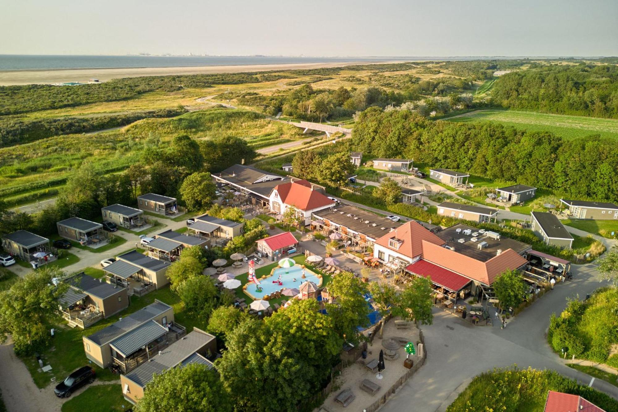 Rcn Vakantiepark Toppershoedje Ouddorp Exterior foto